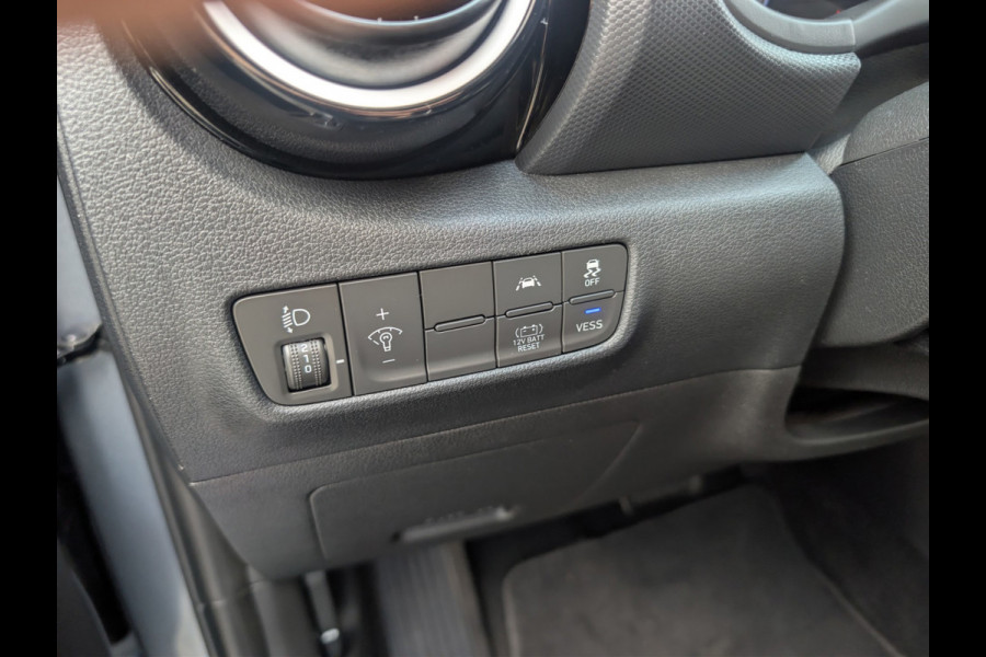 Hyundai Kona 1.6 GDI HEV Premium Rijklaarprijs / 12 mnd Bovag garantie