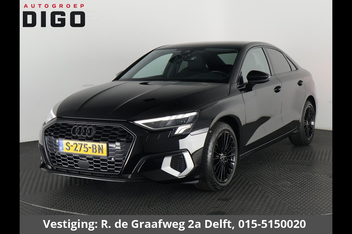 Audi A3 Limousine 30 TFSI Advanced Black Edition | 1e eigenaar | Navigatie | Parkeersensoren | Privacy Glass |