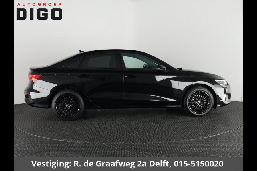 Audi A3 Limousine 30 TFSI Advanced Black Edition | 1e eigenaar | Navigatie | Parkeersensoren | Privacy Glass |