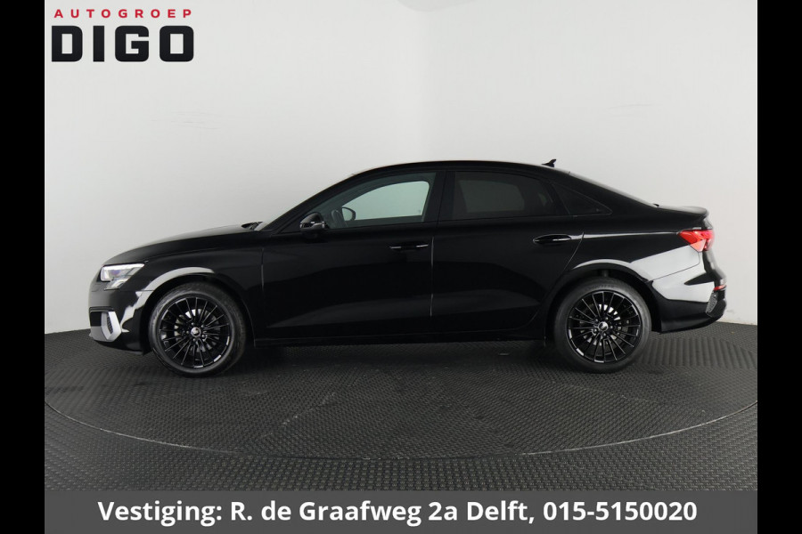Audi A3 Limousine 30 TFSI Advanced Black Edition | 1e eigenaar | Navigatie | Parkeersensoren | Privacy Glass |