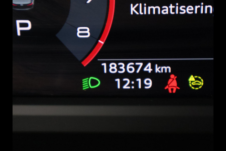 Audi A3 Limousine 30 TFSI Advanced Black Edition | 1e eigenaar | Navigatie | Parkeersensoren | Privacy Glass |