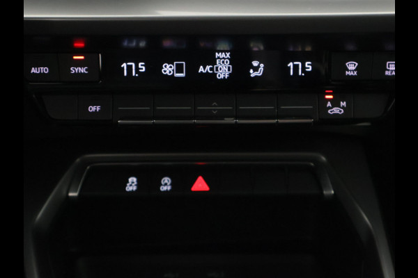 Audi A3 Limousine 30 TFSI Advanced Black Edition | 1e eigenaar | Navigatie | Parkeersensoren | Privacy Glass |