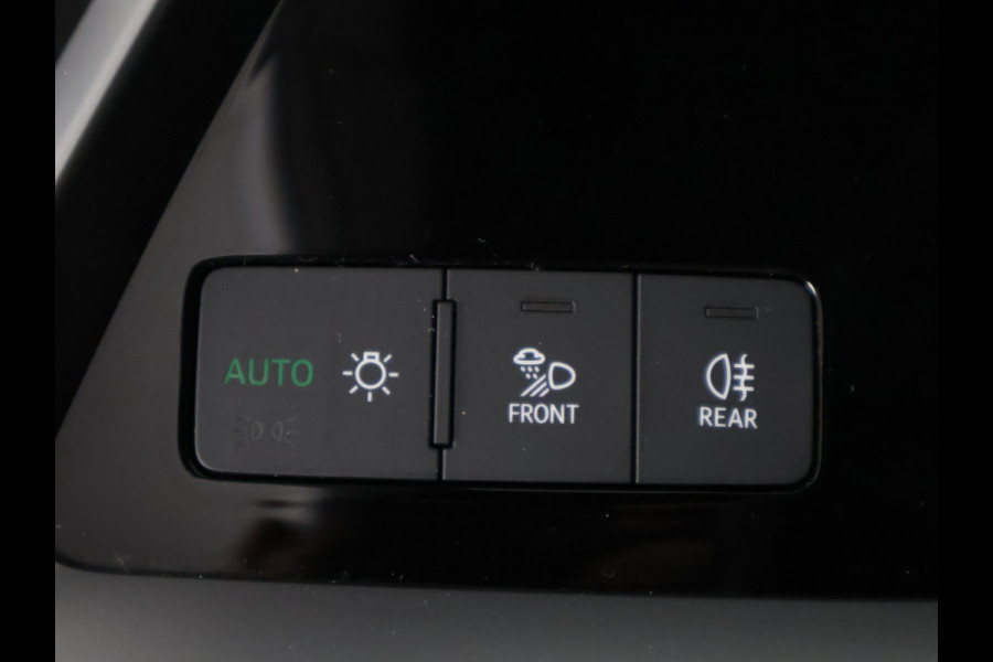 Audi A3 Limousine 30 TFSI Advanced Black Edition | 1e eigenaar | Navigatie | Parkeersensoren | Privacy Glass |
