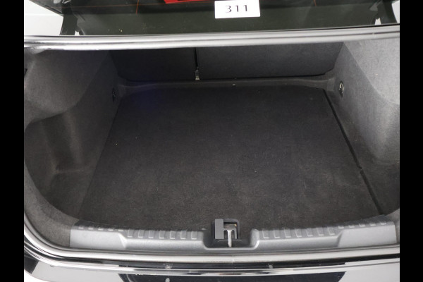 Audi A3 Limousine 30 TFSI Advanced Black Edition | 1e eigenaar | Navigatie | Parkeersensoren | Privacy Glass |