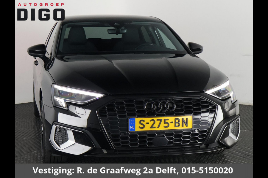 Audi A3 Limousine 30 TFSI Advanced Black Edition | 1e eigenaar | Navigatie | Parkeersensoren | Privacy Glass |