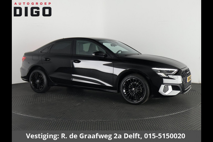 Audi A3 Limousine 30 TFSI Advanced Black Edition | 1e eigenaar | Navigatie | Parkeersensoren | Privacy Glass |
