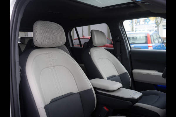 Kia EV3 GT-Line Business Edition 81.4 kWh | OP VOORRAAD | Stoel en stuur verwarming | Carplay/android auto |