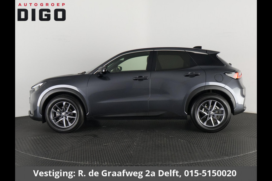Lexus LBX 1.5 Business Line 2WD | Dodehoek detectie | Stuur- & Stoelverwarming | Navigatie | Parkeersensoren