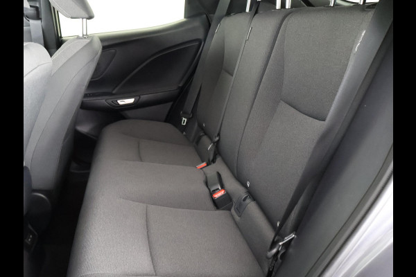 Lexus LBX 1.5 Business Line 2WD | Dodehoek detectie | Stuur- & Stoelverwarming | Navigatie | Parkeersensoren