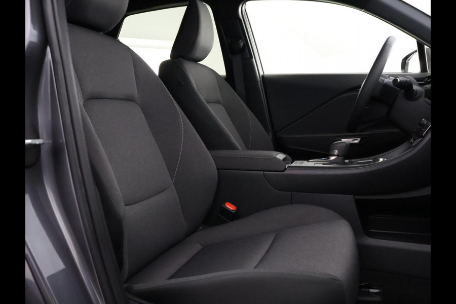 Lexus LBX 1.5 Business Line 2WD | Dodehoek detectie | Stuur- & Stoelverwarming | Navigatie | Parkeersensoren