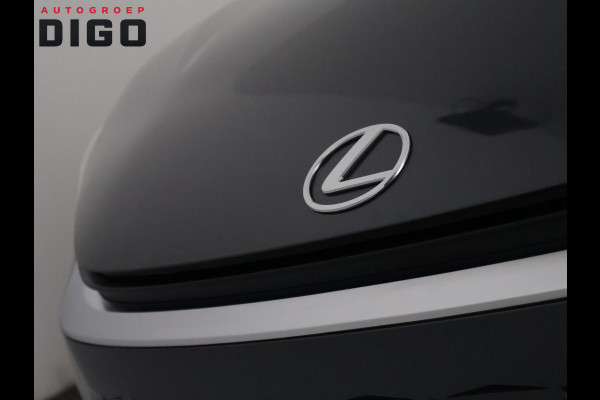 Lexus LBX 1.5 Business Line 2WD | Dodehoek detectie | Stuur- & Stoelverwarming | Navigatie | Parkeersensoren