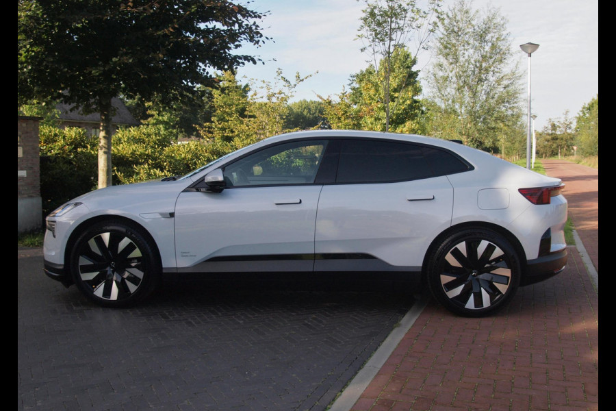Polestar 4 Long Range Single motor 100 kWh | NL-Auto | Panoramadak | WLPT actieradius: 620 KM | 360 Camera | Sfeerverlichting |