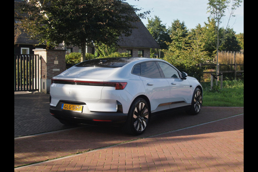 Polestar 4 Long Range Single motor 100 kWh | NL-Auto | Panoramadak | WLPT actieradius: 620 KM | 360 Camera | Sfeerverlichting |