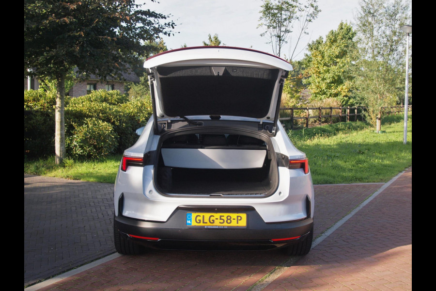 Polestar 4 Long Range Single motor 100 kWh | NL-Auto | Panoramadak | WLPT actieradius: 620 KM | 360 Camera | Sfeerverlichting |