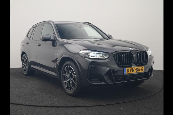 BMW X3 xDrive30e M Sport PHEV 293pk Dealer O.H | Trekhaak Af Fabriek | Camera | Cruise Control | Lederen Sportstoelen Verwarmd | Sfeerverlichting | Apple Carplay | Navigatie | Virtual | DAB | 19"L.M | Plug In Hybrid |