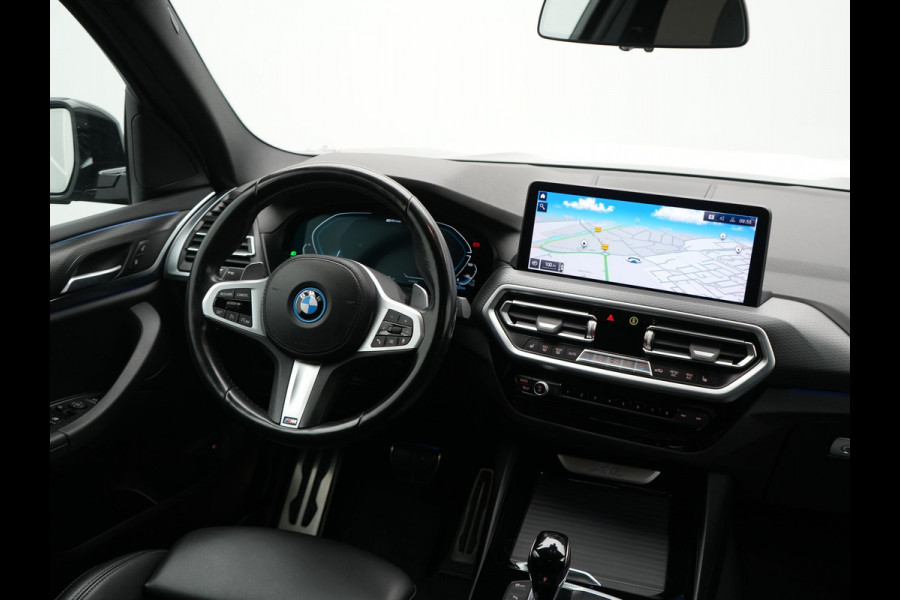 BMW X3 xDrive30e M Sport PHEV 293pk Dealer O.H | Trekhaak Af Fabriek | Camera | Cruise Control | Lederen Sportstoelen Verwarmd | Sfeerverlichting | Apple Carplay | Navigatie | Virtual | DAB | 19"L.M | Plug In Hybrid |