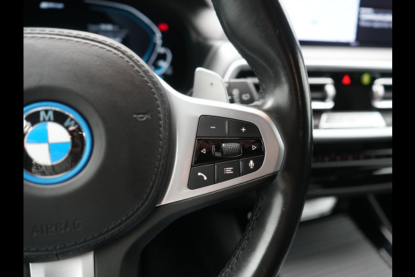 BMW X3 xDrive30e M Sport PHEV 293pk Dealer O.H | Trekhaak Af Fabriek | Camera | Cruise Control | Lederen Sportstoelen Verwarmd | Sfeerverlichting | Apple Carplay | Navigatie | Virtual | DAB | 19"L.M | Plug In Hybrid |