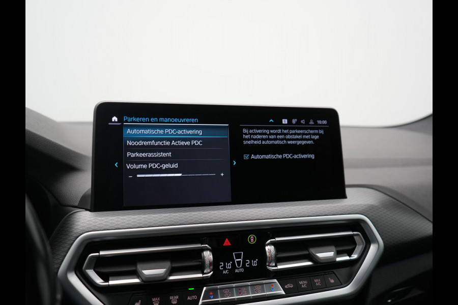 BMW X3 xDrive30e M Sport PHEV 293pk Dealer O.H | Trekhaak Af Fabriek | Camera | Cruise Control | Lederen Sportstoelen Verwarmd | Sfeerverlichting | Apple Carplay | Navigatie | Virtual | DAB | 19"L.M | Plug In Hybrid |