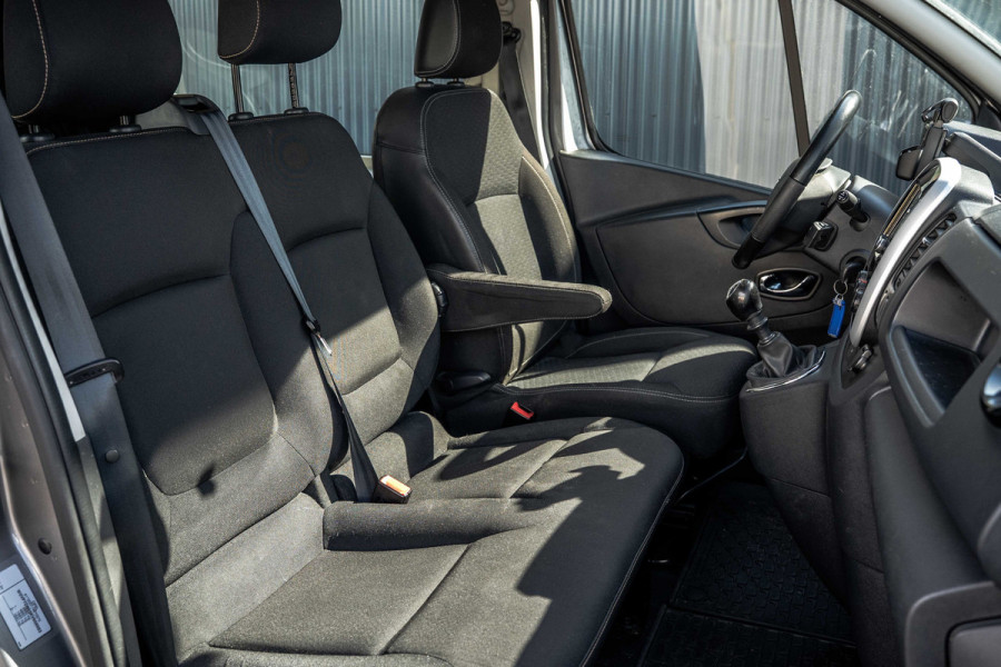 Opel Vivaro 1.6 CDTI L2H1 | 125PK | DC 6-Zits | Camera | Cruise | Airco | Trekhaak