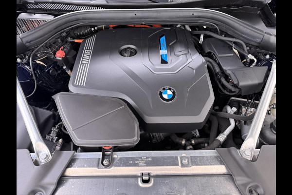 BMW X3 xDrive30e VAN: 49.900,- VOOR: 45.877,- UW HERFSTVOORDEEL: 4.023,- APPLE CAR./ANDROID AUTO | ELECT. ACHTERKLEP | STOEL VERW. | CRUISE CONTR. |