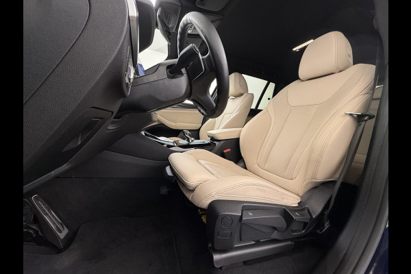 BMW X3 xDrive30e VAN: 49.900,- VOOR: 45.877,- UW HERFSTVOORDEEL: 4.023,- APPLE CAR./ANDROID AUTO | ELECT. ACHTERKLEP | STOEL VERW. | CRUISE CONTR. |