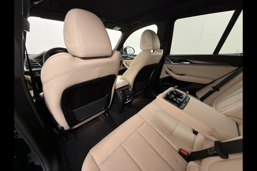BMW X3 xDrive30e VAN: 49.900,- VOOR: 45.877,- UW HERFSTVOORDEEL: 4.023,- APPLE CAR./ANDROID AUTO | ELECT. ACHTERKLEP | STOEL VERW. | CRUISE CONTR. |