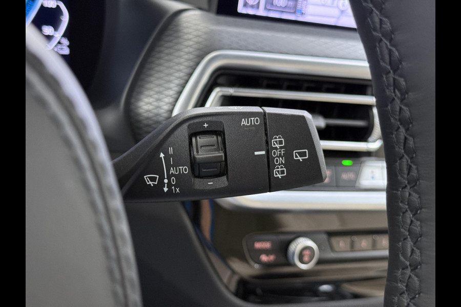 BMW X3 xDrive30e VAN: 49.900,- VOOR: 45.877,- UW HERFSTVOORDEEL: 4.023,- APPLE CAR./ANDROID AUTO | ELECT. ACHTERKLEP | STOEL VERW. | CRUISE CONTR. |