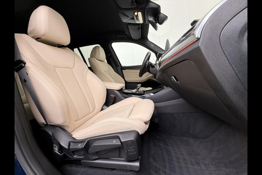 BMW X3 xDrive30e VAN: 49.900,- VOOR: 45.877,- UW HERFSTVOORDEEL: 4.023,- APPLE CAR./ANDROID AUTO | ELECT. ACHTERKLEP | STOEL VERW. | CRUISE CONTR. |