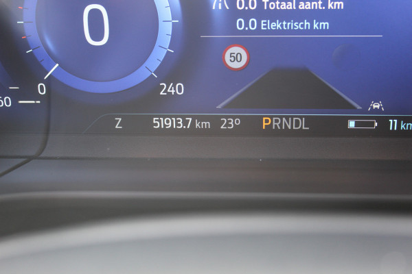 Ford Kuga 2.5 PHEV ST-Line X , 225pk , 1500kg Trekgewicht Climate control , Stoel en voorruitverwarming , Navigatie , Cruise control adaptief , Bluetooth , Camera