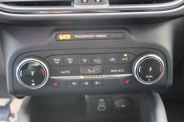 Ford Kuga 2.5 PHEV ST-Line X , 225pk , 1500kg Trekgewicht Climate control , Stoel en voorruitverwarming , Navigatie , Cruise control adaptief , Bluetooth , Camera