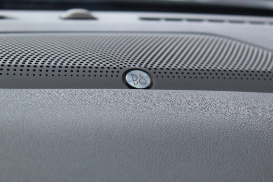 Ford Kuga 2.5 PHEV ST-Line X , 225pk , 1500kg Trekgewicht Climate control , Stoel en voorruitverwarming , Navigatie , Cruise control adaptief , Bluetooth , Camera