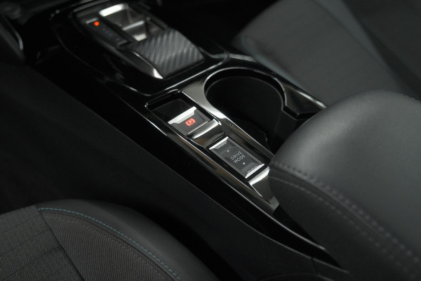 Peugeot 208 PureTech 100 EAT8 Allure Pack | Keyless | Camera | Navigatie | Parkeersensoren | Apple Carplay