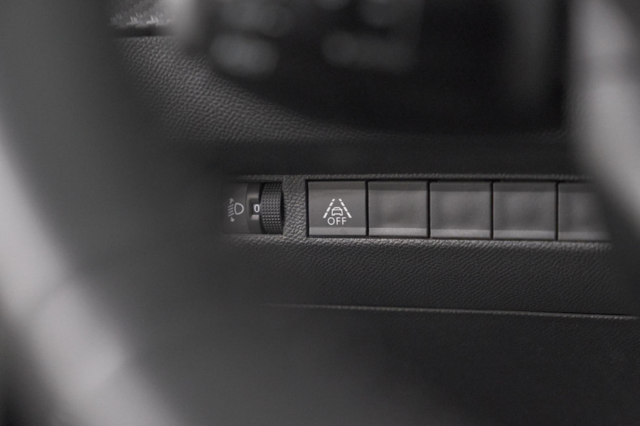 Peugeot 208 PureTech 100 EAT8 Allure Pack | Keyless | Camera | Navigatie | Parkeersensoren | Apple Carplay