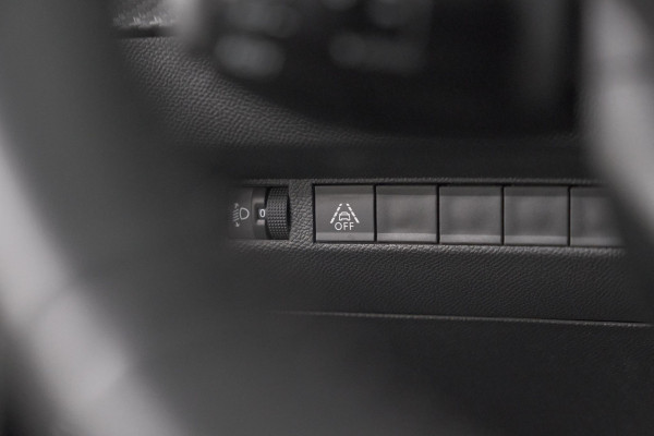 Peugeot 208 PureTech 100 EAT8 Allure Pack | Keyless | Camera | Navigatie | Parkeersensoren | Apple Carplay