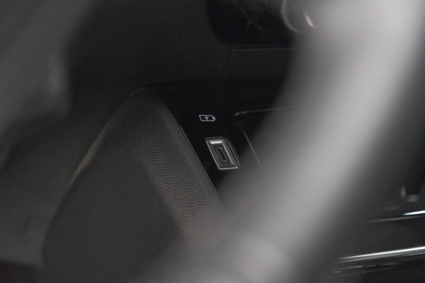 Peugeot 208 PureTech 100 EAT8 Allure Pack | Keyless | Camera | Navigatie | Parkeersensoren | Apple Carplay