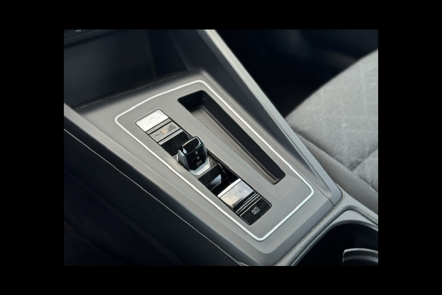 Volkswagen Golf 1.5 eTSI Style -Automaat-stuur/stoelverwarming