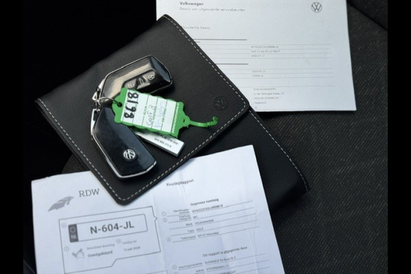Volkswagen Golf 1.5 eTSI Style -Automaat-stuur/stoelverwarming