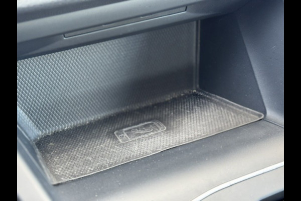 Volkswagen Golf 1.5 eTSI Style -Automaat-stuur/stoelverwarming