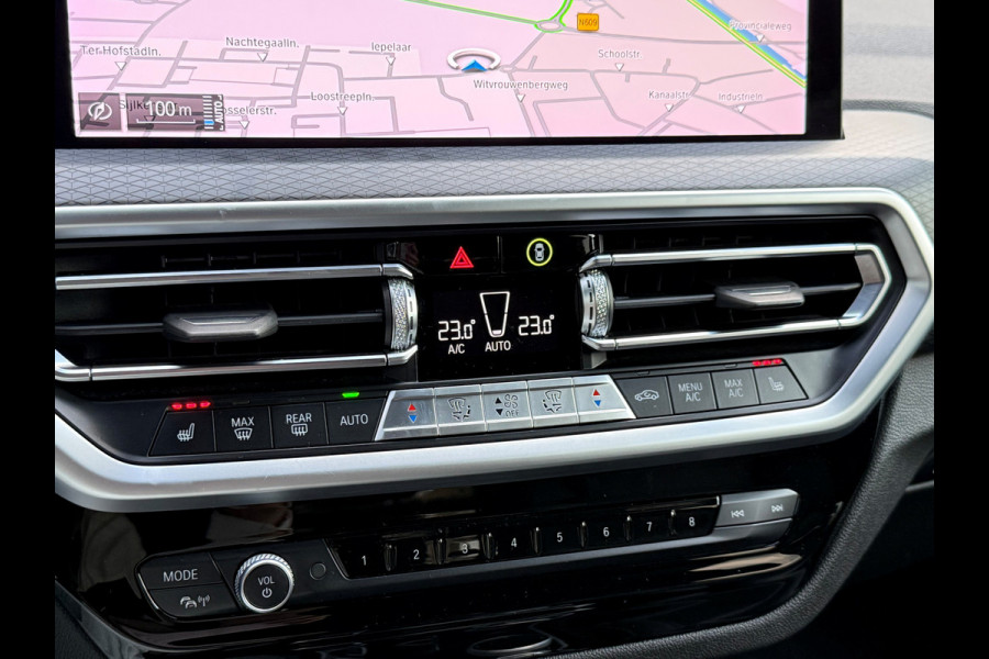 BMW X3 xDrive30e M Sport PHEV 293pk Dealer O.H | Trekhaak Af Fabriek | Camera | Cruise Control | Lederen Sportstoelen Verwarmd | Sfeerverlichting | Apple Carplay | Navigatie | Virtual | DAB | 19"L.M | Plug In Hybrid |