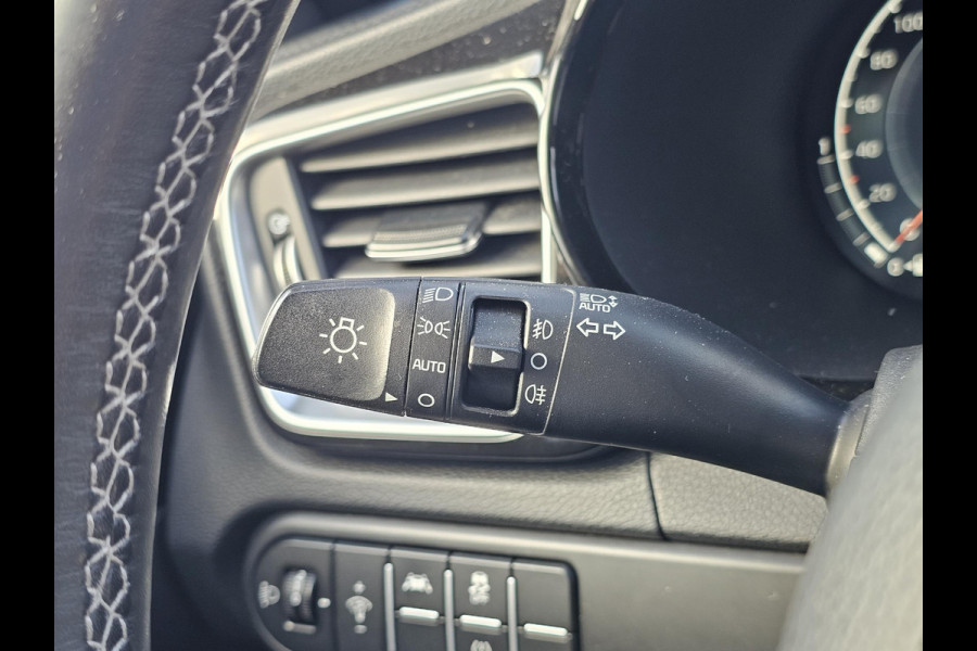 Kia Ceed Sportswagon 1.5 T-GDi GT-Line 160 pk | Full option | half leder | Panoramadak | Afneembare trekhaak | Stoel- en stuurwielverwarming | Digitaal dashboard etc.