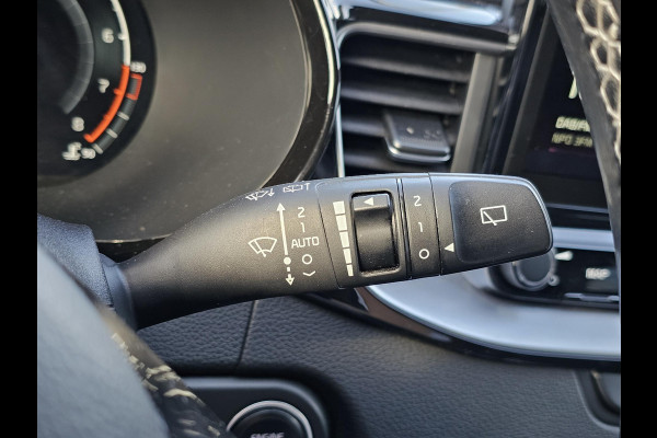 Kia Ceed Sportswagon 1.5 T-GDi GT-Line 160 pk | Full option | half leder | Panoramadak | Afneembare trekhaak | Stoel- en stuurwielverwarming | Digitaal dashboard etc.
