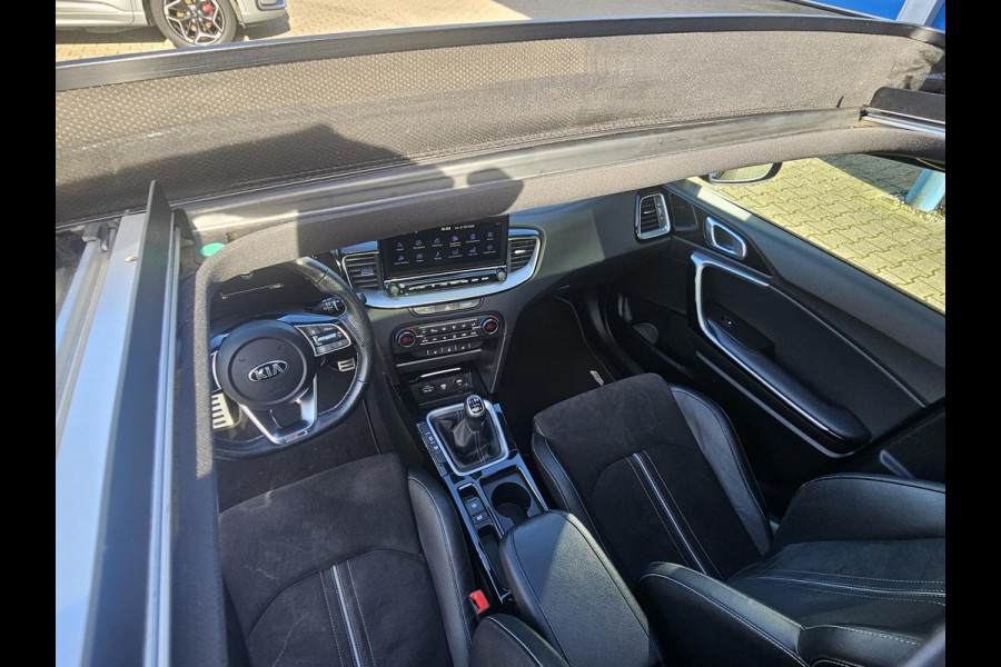 Kia Ceed Sportswagon 1.5 T-GDi GT-Line 160 pk | Full option | half leder | Panoramadak | Afneembare trekhaak | Stoel- en stuurwielverwarming | Digitaal dashboard etc.