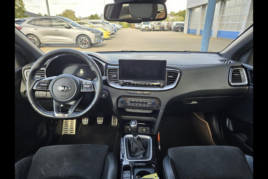 Kia Ceed Sportswagon 1.5 T-GDi GT-Line 160 pk | Full option | half leder | Panoramadak | Afneembare trekhaak | Stoel- en stuurwielverwarming | Digitaal dashboard etc.