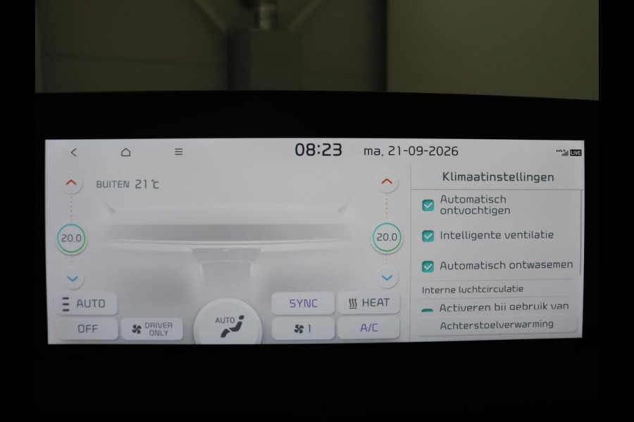 Kia EV6 GT AWD 77.4 kWh | SOH 98.1% | Panoramadak | Alcantara Seats | Head-up | Meridian Surround | Sfeerverlichting | Adaptive cruise | 360 camera | Stuur/stoel verwarming |