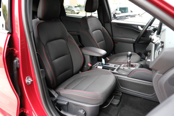 Ford Kuga 1.5 EcoBoost *ST-Line* 67dkm Navi/Camera/Virtual Dashboard ALL-Season Banden
