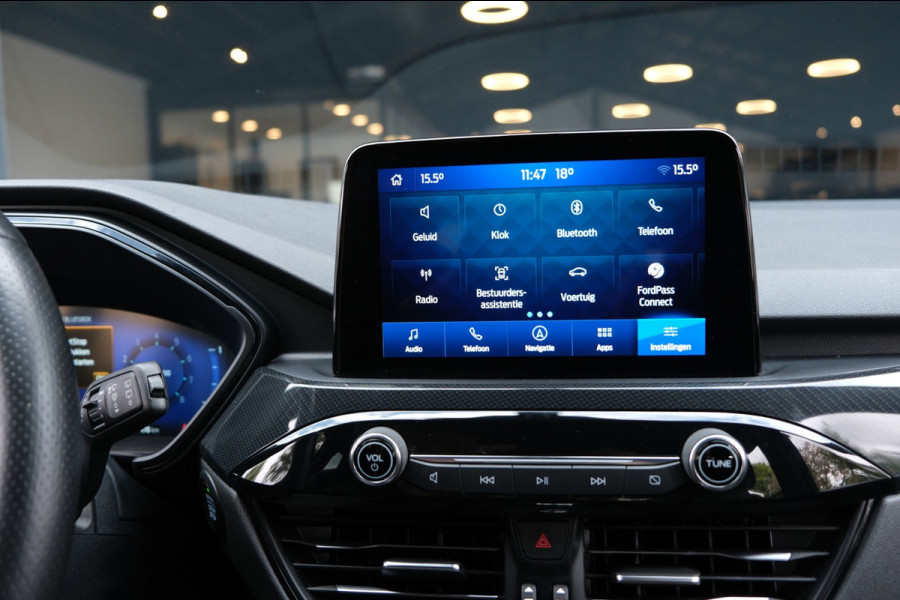 Ford Kuga 1.5 EcoBoost *ST-Line* 67dkm Navi/Camera/Virtual Dashboard ALL-Season Banden