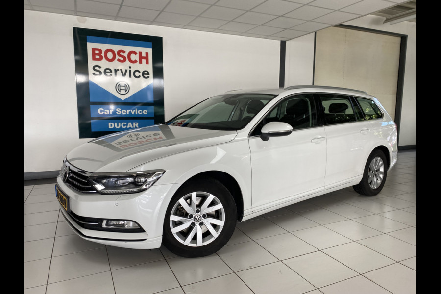 Volkswagen Passat Variant 1.5 TSI Comfortline Business stoelverwarming / Carplay / Elec achterklep / Adapt cruise control