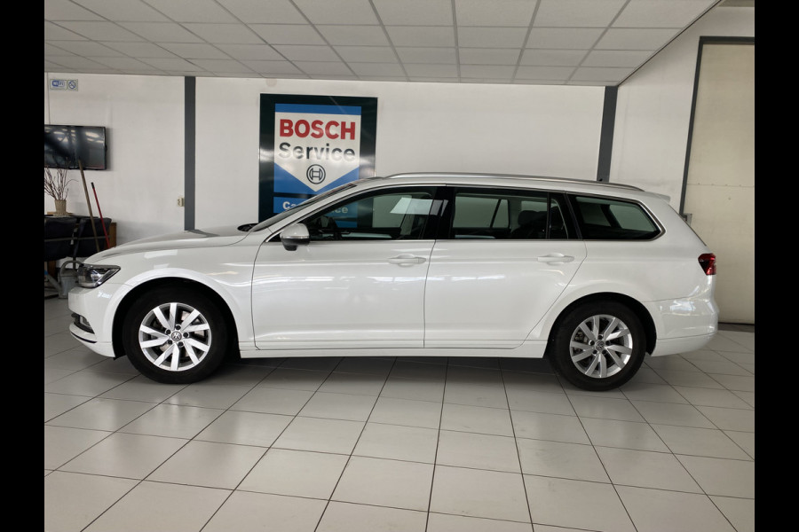Volkswagen Passat Variant 1.5 TSI Comfortline Business stoelverwarming / Carplay / Elec achterklep / Adapt cruise control