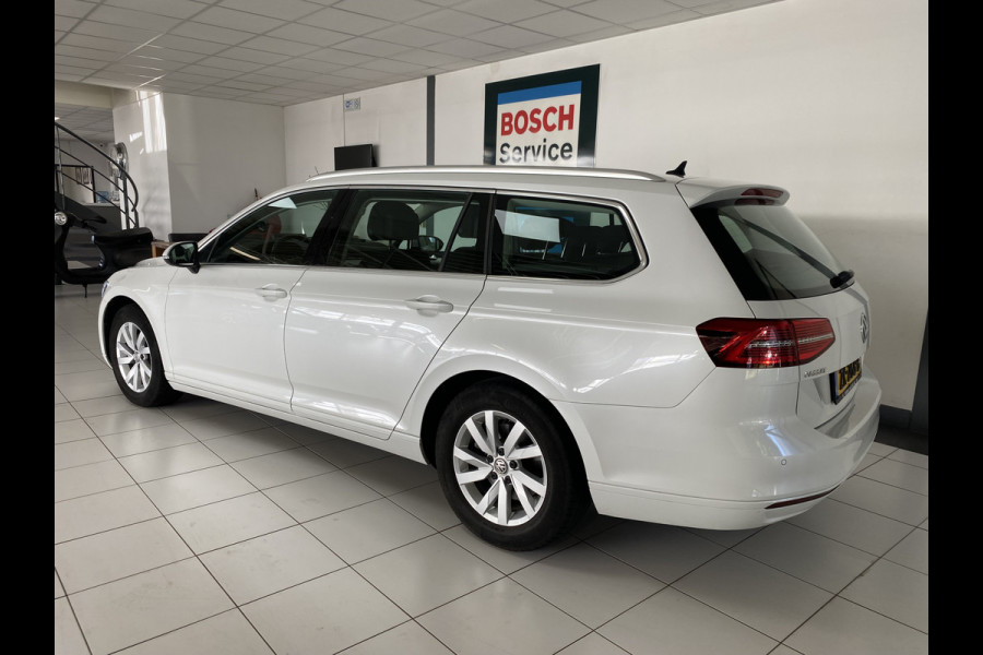 Volkswagen Passat Variant 1.5 TSI Comfortline Business stoelverwarming / Carplay / Elec achterklep / Adapt cruise control