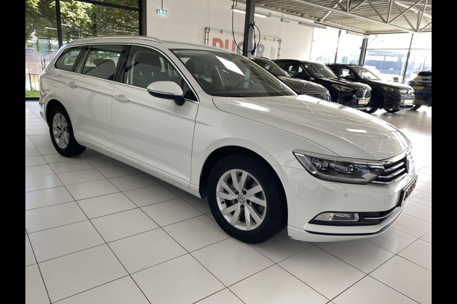 Volkswagen Passat Variant 1.5 TSI Comfortline Business stoelverwarming / Carplay / Elec achterklep / Adapt cruise control